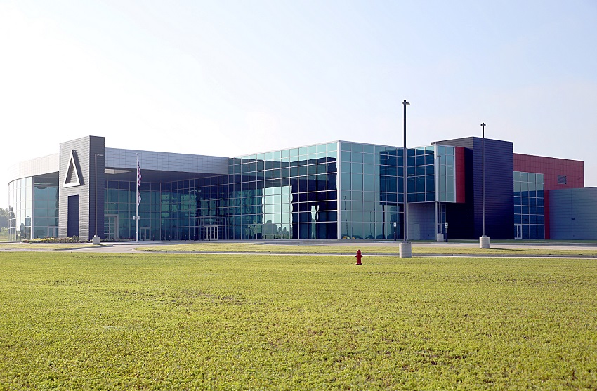 East Mississippi Community College's Communiversity opened to students Aug. 19 and is dedicated to training students for careers in advanced manufacturing. East Mississippi Community College's Communiversity opened to students Aug. 19 and is dedicated to training students for careers in advanced manufacturing.