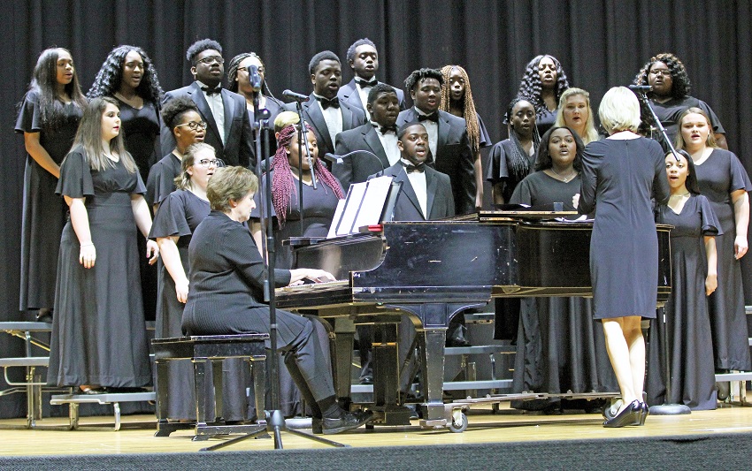 East Mississippi Community College’s annual Pine Grove Arts Festival returns April 9-12, with activities planned on the Scooba and Golden Triangle campuses. Here, Scooba Choir Director Dr. Lorrie Stringer leads a choir performance during last year’s festival. East Mississippi Community College’s annual Pine Grove Arts Festival returns April 9-12, with activities planned on the Scooba and Golden Triangle campuses. Here, Scooba Choir Director Dr. Lorrie Stringer leads a choir performance during last year’s festival.